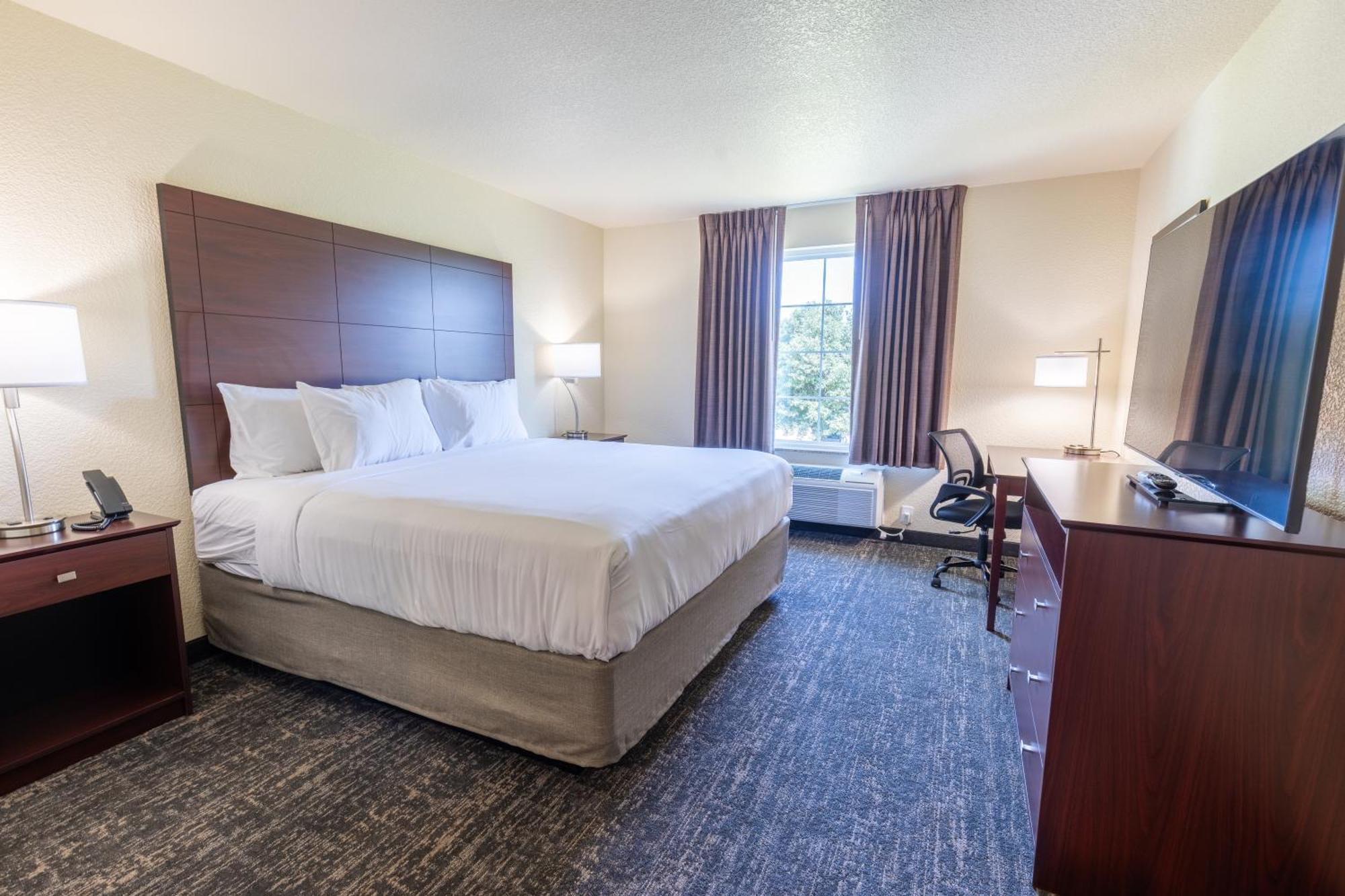 Cobblestone Inn & Suites - Winters Экстерьер фото