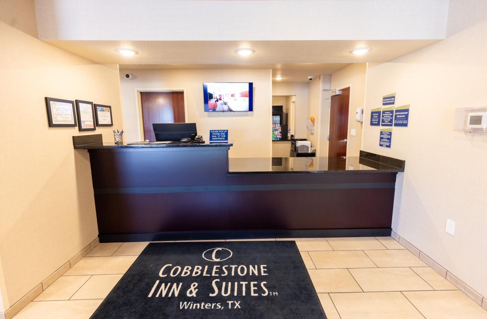 Cobblestone Inn & Suites - Winters Экстерьер фото